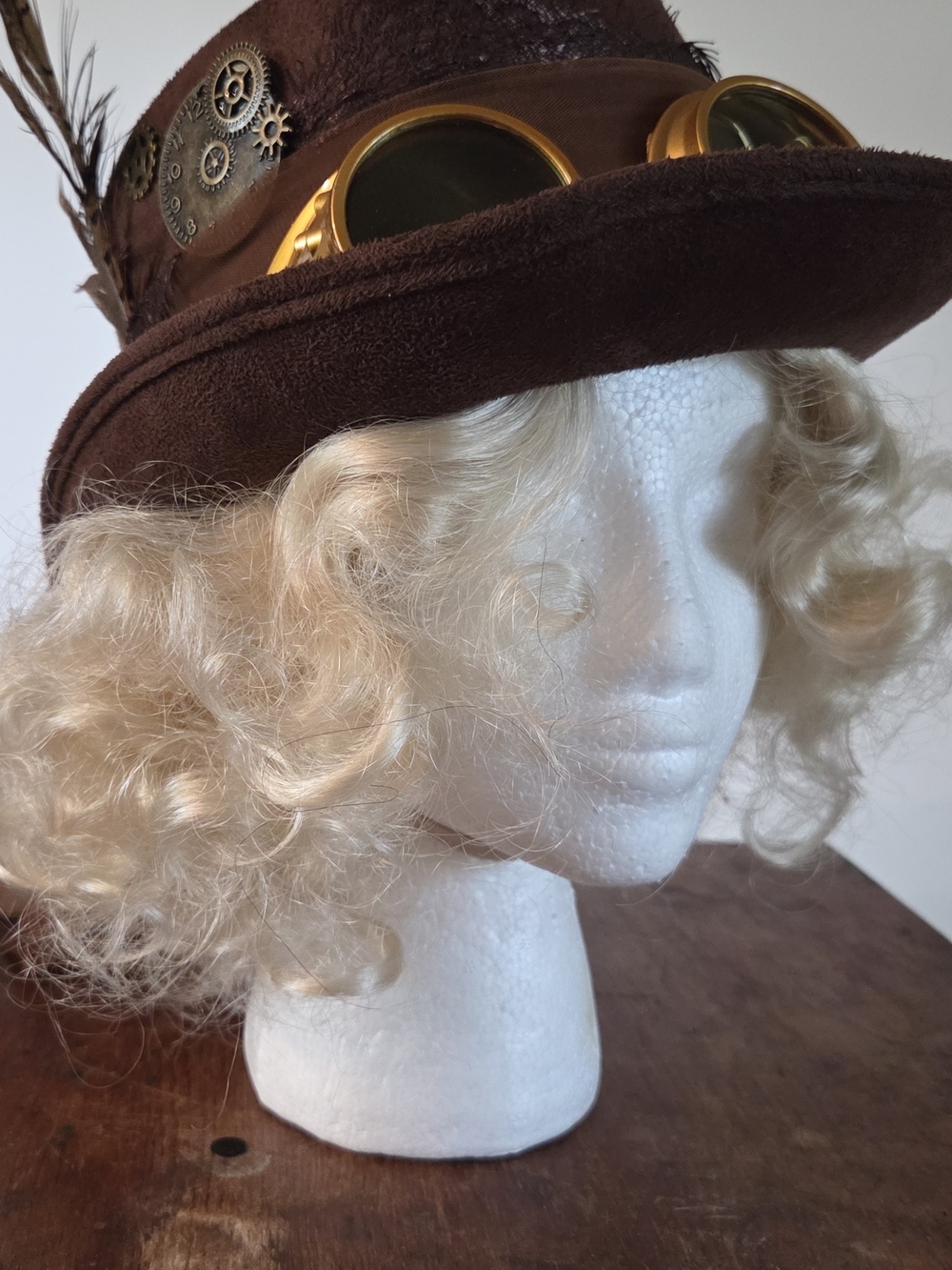 CURATED STYLE- Blonde 20s Style Curly Wig PLUS Brown Steampunk Hat